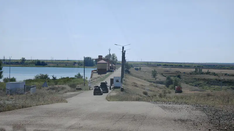 Дамба астанинского водохранилища