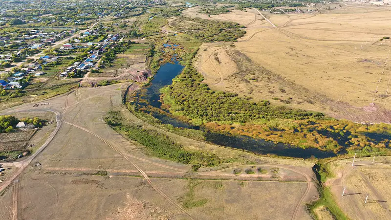 Русло реки Есиль около села Аршалы, фото с воздуха 