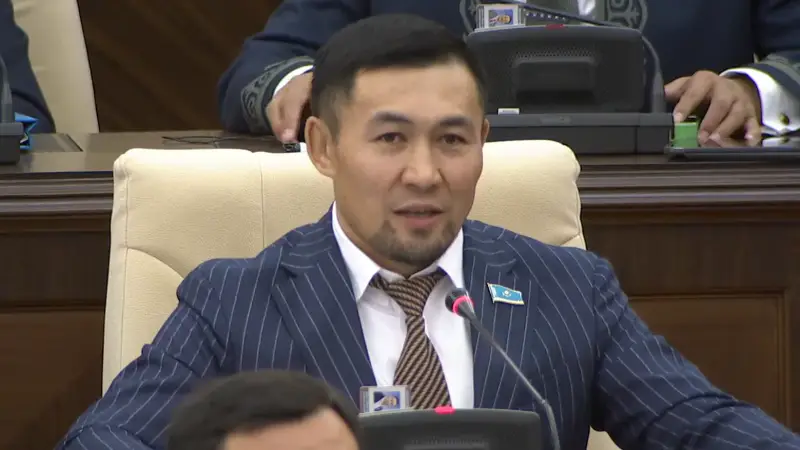 Депутат Назаров: Поздравление мамы на заседании Мажилиса — как цветок, распустившийся среди политических дебатов Павлодаре