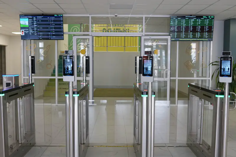 Система Face ID в школе-гимназии №96 в Астане, построенной на изъятые у коррупционеров деньги