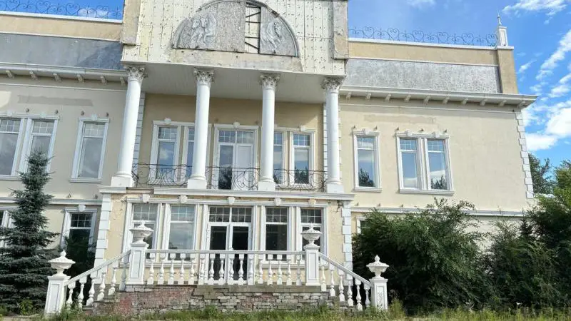 Конфискованный ресторан экс-акима Костаная продан на аукционе с третьей попытки Павлодаре