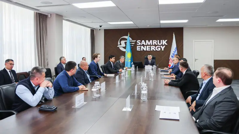 АО 'Самрук-Энерго' заключило офтейк-контракты на сумму 24 миллиарда тенге с начала года; в компании прошёл круглый стол, посвящённый развитию отечественного производства и поддержке местных товаропроизводителей. Павлодаре