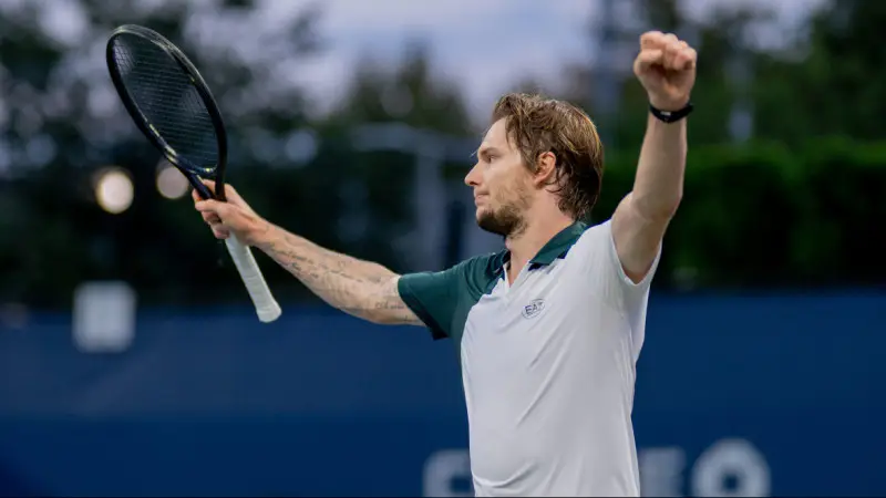 Александр Бублик: Казахстанский теннисный орел взмыл над американскими просторами, обыграв Томми Пола на US Open Павлодаре