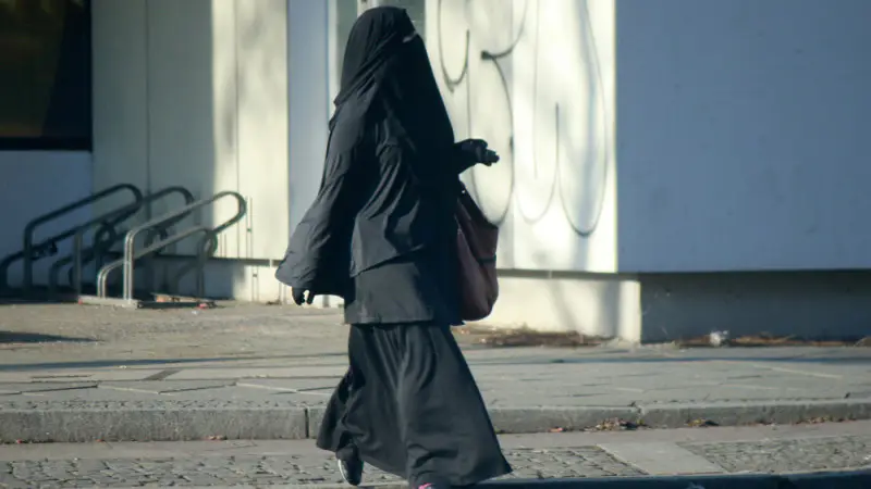 Казахстанская полиция разъясняет закон о запрете одежды, закрывающей лицо: важные детали и рекомендации для граждан Павлодаре