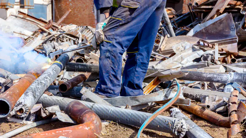 Взрыв на пункте приема металла в Алматинской области: три человека погибли Павлодаре