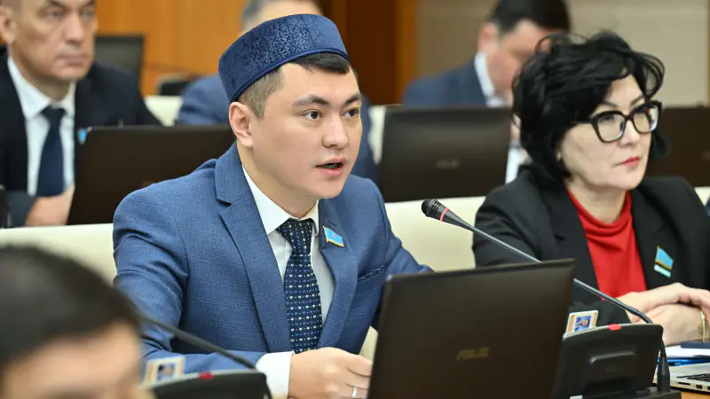 Депутат Мукаев снова в центре общественного внимания Павлодаре