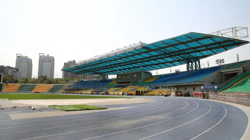 Алматы готовит арену для футбольного спектакля: рабочая группа акимата проверяет Центральный стадион перед встречей "Кайрата" с "Реалом" и инспектирует культурные стройки, как дирижер на репетиции перед большим концертом. Павлодаре