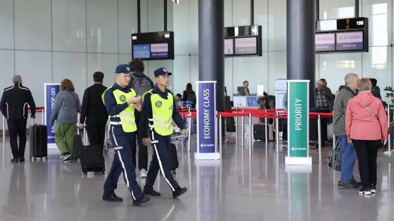 В Алматы иностранец шутит о 'атомной бомбе' в багаже — полиция реагирует на угрозу Павлодаре