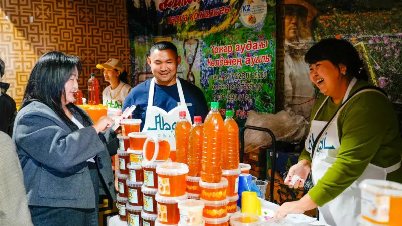 Сельскохозяйственная ярмарка в Астане: аграрии Атырауской области и области Абай предлагают разнообразие продукции Павлодаре