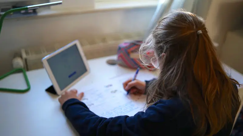 Грипп и простуда: когда школьников ждет онлайн-учеба? Павлодаре