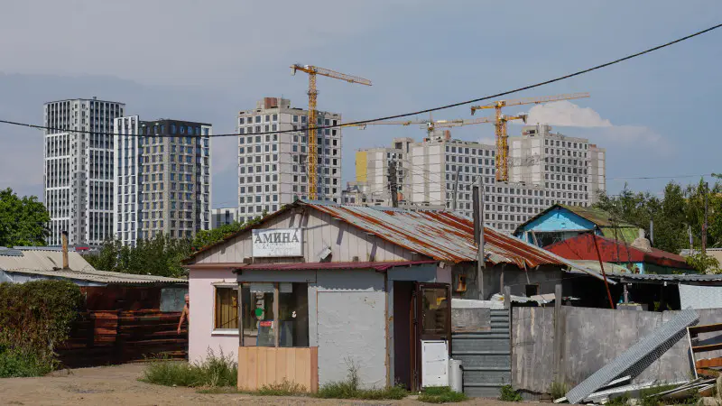 Тайвань: от старых дач до современных новостроек — как меняется облик Астаны. На месте бывшей окраины столицы, где когда-то стояли лишь несколько дач, сегодня вырастают многоэтажные жилые комплексы. Местные жители вспоминают, как здесь гуляли по пустым ул Павлодаре