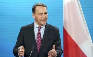 Глава МИД Польши Радослав Сикорский: Украина должна остаться в 'границах, которые может защитить'
