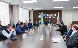 АО 'Самрук-Энерго' заключило офтейк-контракты на сумму 24 миллиарда тенге с начала года; в компании прошёл круглый стол, посвящённый развитию отечественного производства и поддержке местных товаропроизводителей.
