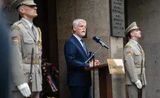 Президент Чехии призвал НАТО к жесткой реакции на нарушения воздушного пространства стран альянса, в частности, в связи с залетами российских истребителей. Он отметил, что такие действия могут стать "поводом сбить самолет", подчеркивая необходимость защит