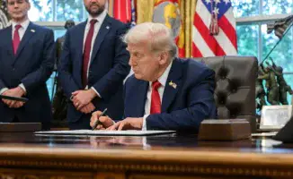 Трамп отправляет войска: Портленд под защитой от 'террористов'