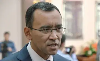 Сенат в шутках: Ашимбаев о парламентской инициативе