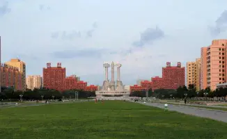 Ким Чен Ын: "Северная Корея открыта для диалога с США при условии отказа от требований о ядерном разоружении"