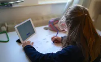 Грипп и простуда: когда школьников ждет онлайн-учеба?