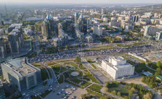 В Алматы депутаты маслихата предлагают раннее начало учебы для студентов вузов как решение проблемы пробок