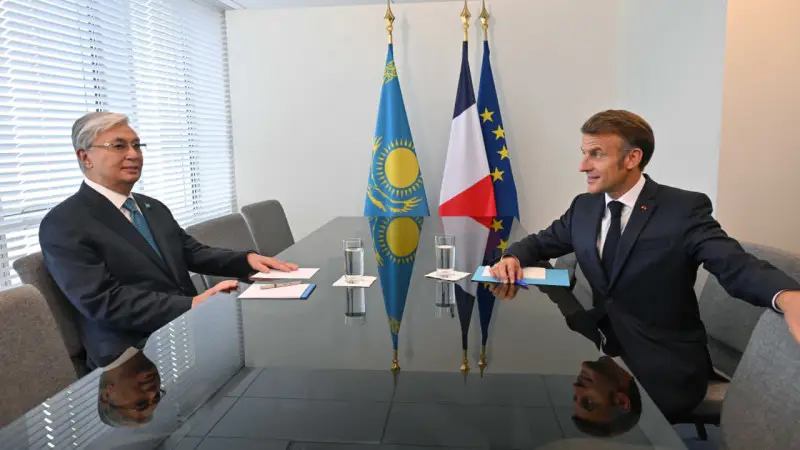 Токаев и Макрон: Время перемен на мировой арене Павлодаре