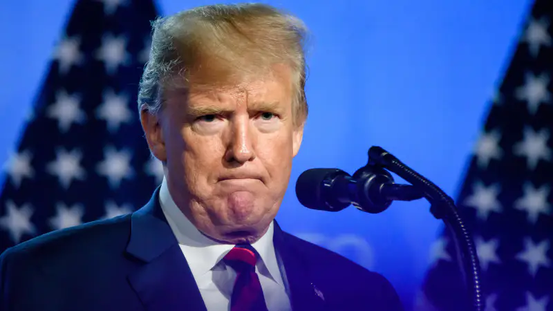 Трамп наблюдает за матчем 'Янкиз' - 'Тайгерс' в Нью-Йорке под усиленной охраной после трагического инцидента с убийством сторонника Павлодаре