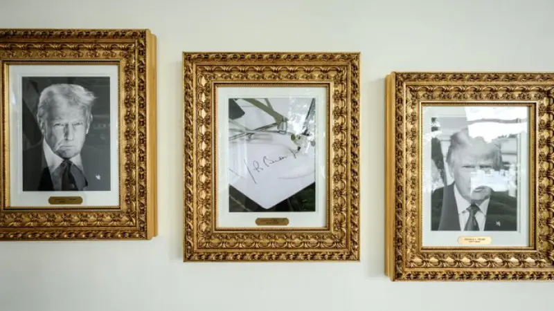 Трамп заменяет портрет Байдена на фотографию автопера, подчеркивая разрыв в политическом наследии и вызывая общественные дебаты о символизме в Белом доме Павлодаре