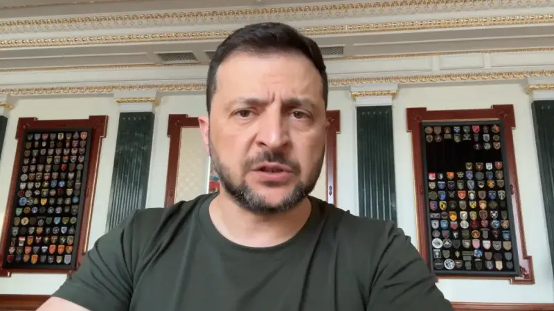 Зеленский: 'Украинские военные наносят удары по нефтяным корням России, вырывая их из земли!' Павлодаре