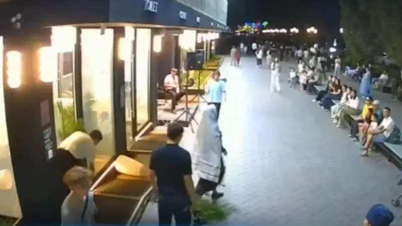 Шымкент: Женщина устроила 'разборки' с инновационным туалетом Павлодаре