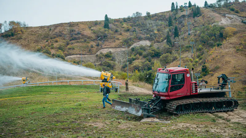 Искусственный снег на горном курорте Алматы: зачем он нужен и как создается Павлодаре