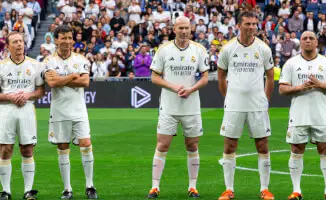 Легендарный футболист “Реала“ поднялся в алматинские горы: фото