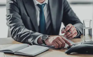 Сколько иностранцев работают руководителями в Казахстане