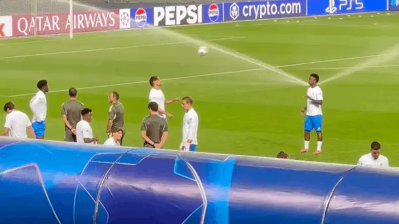 Звёзды мадридского “Реала“ впервые вышли на газон “Центрального“ Павлодаре