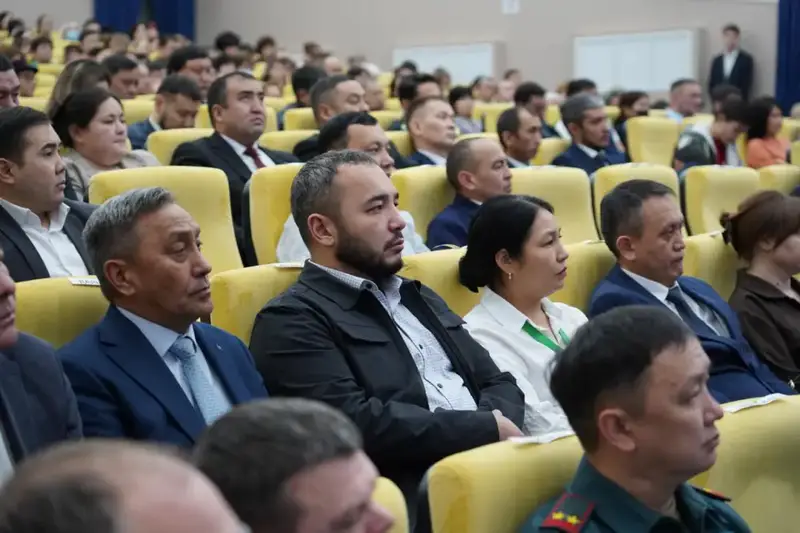 Аким Марат Ахметжанов встретился с жителями Бурабая Павлодаре