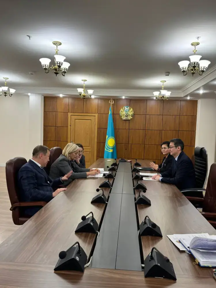 КАЗАХСТАН И ЮНИСЕФ РАЗВИВАЮТ СИСТЕМУ ПОДДЕРЖКИ СЕМЕЙ С ДЕТЬМИ РАННЕГО ВОЗРАСТА (3)