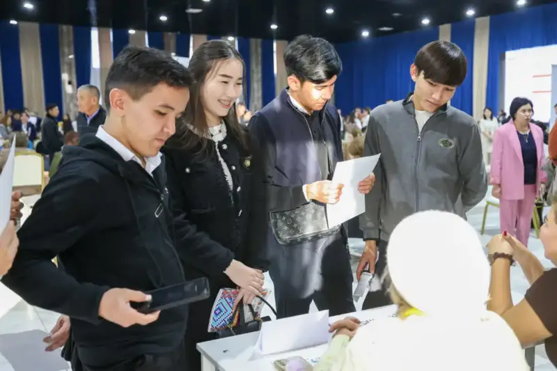 В Шымкенте прошла ярмарка вакансий с участием более 100 работодателей, предлагающих около 2000 рабочих мест Павлодаре