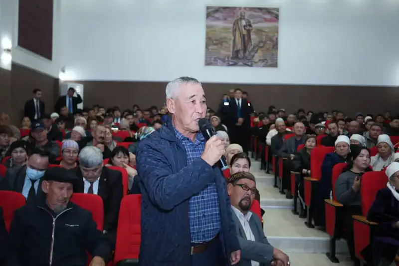 Нурдаулет Килыбай обсудил проблему безработицы в Каракиянском районе и встретился с жителями села Жетыбай (5)