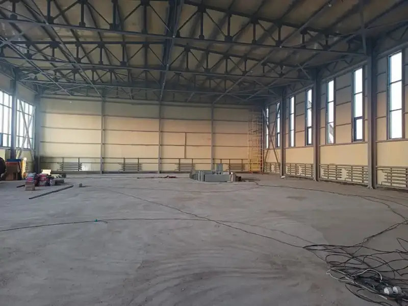 В Аксуатском районе возводятся новые спортивные объекты для футбола и баскетбола Павлодаре