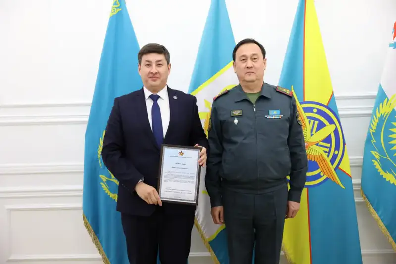 В Астане отметили День военного журналиста: министр обороны вручил грамоты Павлодаре