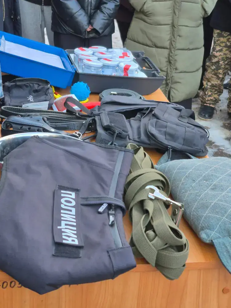 экскурсия студентов колледжей в кинологическую службу полиции Астаны Павлодаре