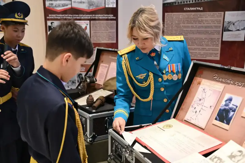 Министерство обороны Казахстана взаимодействует с допризывной молодежью, подчеркивая важность военной службы и социальных гарантий Павлодаре