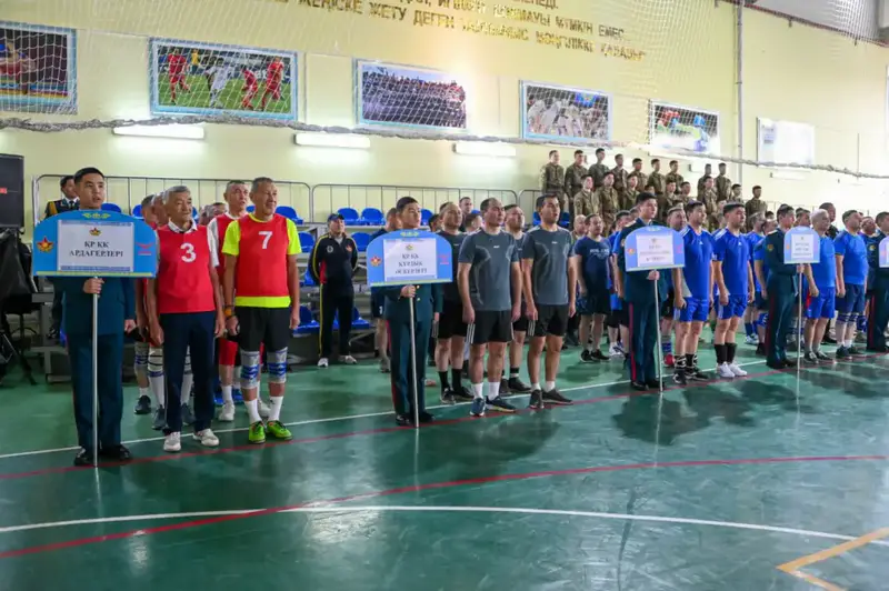 Волейбольные баталии в Астане: ветераны сразились в честь героя на спортивном фронте Павлодаре