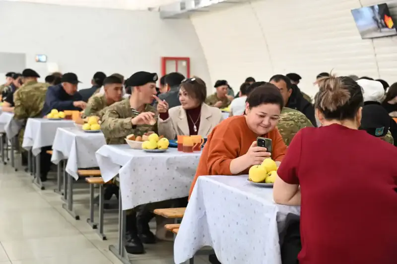 Семейные узы: родители морских пехотинцев стали мостом между домом и армией Павлодаре