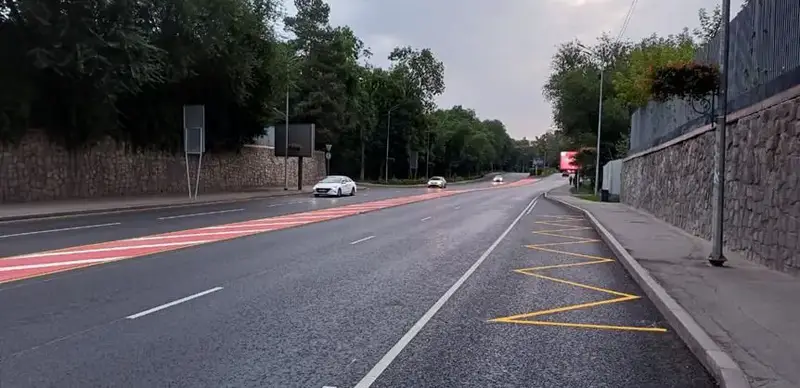 В Алматы завершен ремонт 347 улиц и построено 35 км новых дорог Павлодаре