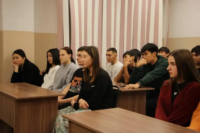 В ВКО полицейские провели рейды в студенческих общежитиях по профилактике наркомании (2)