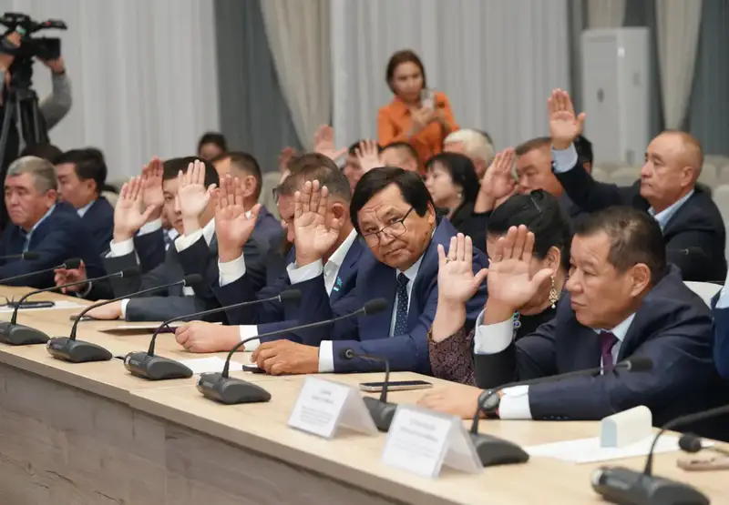 НА ДЕВЯТНАДЦАТОЙ ВНЕОЧЕРЕДНОЙ СЕССИИ ТУРКЕСТАНСКОГО ОБЛАСТНОГО МАСЛИХАТА РАССМОТРЕЛИ 8 ВОПРОСОВ (3)