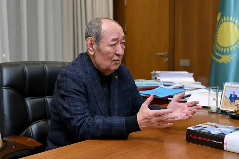 Встреча акима с писателем в Абайском районе Павлодаре