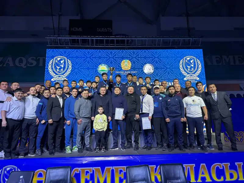 Усть-Каменогорск стал ареной для юных боксеров: ВКО завоевал 7 медалей на чемпионате Казахстана Павлодаре