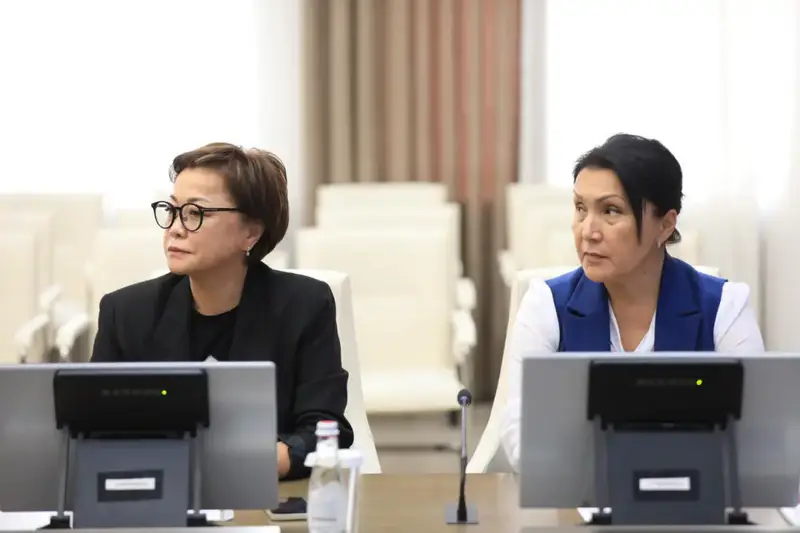 Прошло заседание комиссии по государственным символам при акиме области (3)