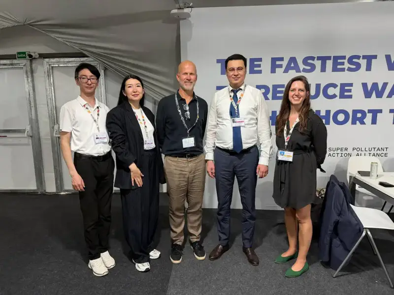 Проведена двусторонняя встреча вице-министра экологии и природных ресурсов РК Мансура Ошурбаева с директором программы CATF Джонатаном Бэнксом (3)