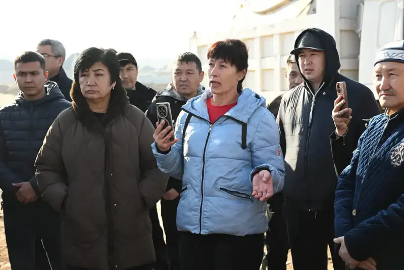 Посещение Акима Алматы Дархана Сатыбалды микрорайона Рахат-Мадениет контроль строительства водопровода и канализации Павлодаре